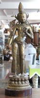 Auktion 366 / Los 15547 <br>hohe Statue der Tara, Bronze, Holzsockel, ca. H-93cm