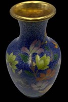 Auktion 366<br>hohe Cloissone Vase, blau mit Blumendekor, H-23 cm, guter Zustand