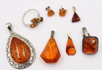 Auktion 366 / Los 1036 <br>kl. Lot Bernsteinschmuck, Silberfassungen etc., ca. 35  gr