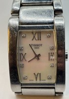 Auktion 366<br>Tissot Generosi-T Perlmutt +Diamanten Zifferblatt, Quartz Damenuhr, guter Zustand, orig.  Stahlband