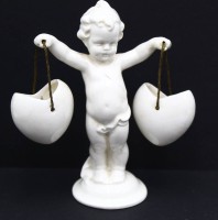 Auktion 366<br>Junge mit 2 Blumenampel, weiss "Katzh&uuml;tte" H-14 cm