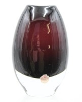 Auktion 366<br>kl. Vase, Kosta, Sweden, älter, orig. Etikett, ca. H-13,5cm