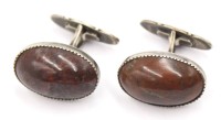 Auktion 366<br>Paar Manchettenknöpfe "NMH" Silber-830- mit Bernstein, 10 gr