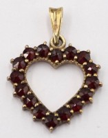 Auktion 366<br>kl. Granatanhänger, Herz, Silber-830- vergoldet, H-ca. 2,5 cm, 2,1 gr