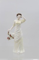 Auktion 366<br>Royal Doulton, "ROYAL ALBERT", 2002, Frau in gelben Kleid, H-18cm