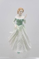 Auktion 366<br>Royal Doulton, "GRACE", 1995, Frau in grün/weißem Kleid m. Blumen in der Hand, H-22cm