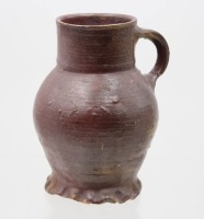 Auktion 366<br>Krug, wohl Ausgrabung, innne Zettel mit Notiz "Weserbergland 15./16. Jhd.", ca. H-14cm