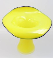 Auktion 366<br>Kunstglas-Vase, Tango-Glas, ca. H-17cm
