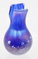 Auktion 366<br>signierte Kunstglas-Vase, Kosta, ca. H-12,5cm