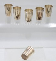 Auktion 366<br>6x Schnapsbecher, 5x 835er 1x 925er Silber, zus. 107gr., ca. H-4,5cm