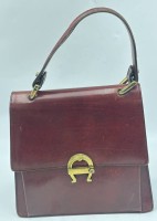 Auktion 366 / Los 13001 <br>Damenhandtasche "Etienne Aigner" Leder, guter Zustand, 23x24 cm