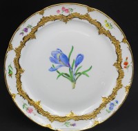 Auktion 366<br>gr. Prunkplatte "Meissen" mit Goldrelief, 2.Wahl, D-30 cm