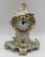 Auktion 366 / Los 2051 <br>Porzellan-Uhr "Sitzendorf" Batteriewerk, H-28 cm, B-23 cm