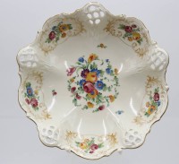 Auktion 366<br>gr. Schale, Rosenthal, Moliere, florales Dekor, ca. H-7,5cm D-25,5cm