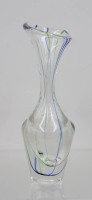 Auktion 374<br>signierte Kunstglasvase, Fadeneinschmelzungen, ca. H-20cm