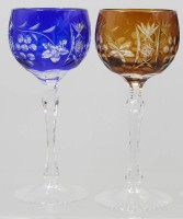 Auktion 366<br>3x Buntglas-R&ouml;mer, beschliffen, je ca. H-19,3cm