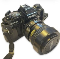 Auktion 366 / Los 14572 <br>MINOLTA X-700 Kamera, inkl. Objektiv, in Tasche, Funktion nicht gepr&uuml;ft, Alters und Gebrauchsspuren