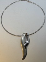 Auktion 366<br>Silber-925- Halsband mit gr. Silber-Flyer, L-ca. 46 cm, Flyer H-8 cm, 18 gr