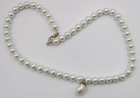 Auktion 366<br>Muschelkern-Perlenkette mit 925er Silberschlie&szlig;e, ca. L-44cm