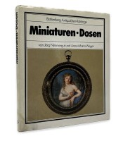 Auktion 366<br>Battenberger Antiquit&auml;ten Katalog/ Miniatur Dosen, v. J&ouml;rg Nimmergut &amp; Anna-Maria Wager, 1982, leichte Alters &amp; Gebrauchsspuren