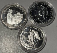 Auktion 366<br>eine grosse (D-4 cm), drei kleinere (D-3,5 cm)Deutschland Medaillen, diese in Boxen, stempelglanz, kleinen aus Silber, je. ca. 9 gr.grosse wohl versilbert