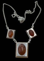 Auktion 366<br>Silbercollier, 3 Anh&auml;nger mit Bernsteinen, ca. 40  cm, 13,2 gr.