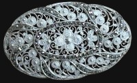 Auktion 366<br>ovale Silberbrosche, filigran mit Markasiten, 5,5x2,8 cm, 7,1 gr.,