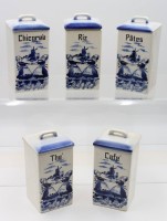 Auktion 366<br>5x alte K&uuml;chengef&auml;sse, beschriftet, teiwl. altrissig und bestossen, ca. H-20cm