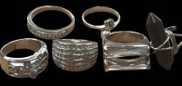 Auktion 366<br>6x versilberte Ringe mit Steinen, 48,4 gr.