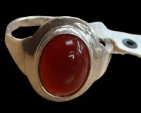 Auktion 366<br>Silberring mit Bernstein, RG 59, 3,9 gr