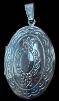 Auktion 366<br>versilbertes Fotomedaillon als Anh&auml;nger, H-4 cm