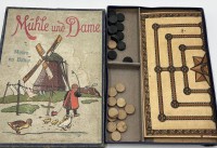 Auktion 366<br>Spiel  "M&uuml;hle und Dame" in orig. Karton, Vollst&auml;ndigkeit nicht gepr&uuml;ft