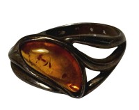 Auktion 366<br>Silberring-925- mit braunen Bernstein, Einschl&uuml;sse, RG 60, 2,7 gr