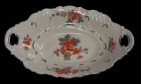 Auktion 367 / Los 8016 <br>ovale Art Deco Schale mit Blumendekor, H-6 cm, 32x21 cm, Kronenmarke