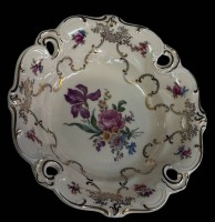 Auktion 367<br>runde Prunkschale "Weimar" Blumen-und Goldstaffage, H-5 cm, D-25,5 cm