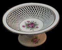 Auktion 367 / Los 9016 <br>kl. Tafelaufsatz "Max Roesler", Rosendekor, H-8 cm, D-15,5 cm