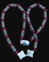 Auktion 367 / Los 1039 <br>Silbercollier-925- mit rote (Koralle?) Kugeln, L-42 cm, 41 gr.