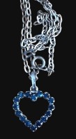 Auktion 367<br>Silberkette-835-vergoldet,  mit Herzanh&auml;nger, blaue Steine, L-ca. 38 cm, 5,6 gr