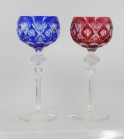 Auktion 367<br>2x Wein-R&ouml;mer, Buntglas beschliffen, je ca. H-20,7cm