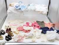 Auktion 367<br>Konvolut div. Puppenbeklaidung, &auml;lter