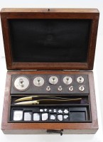 Auktion 367<br>antiker Fein-Gewichtssatz, 19. Jhd., 1x Fehlteil