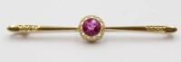 Auktion 367<br>Brosche, 585er GG, mit wohl Rubin, &auml;lter, 1,49gr. L-5,2cm