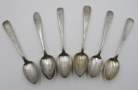 Auktion 367<br>6x div. antike Speisel&ouml;ffel, 800 u. l&ouml;tiges Silber, teilw. Alters-u. Gebrauchsspuren, zus. ca. 293,9gr., ca. L-22,5cm