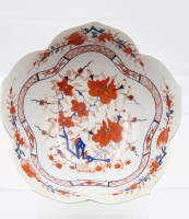 Auktion 367<br>gr. Schale mit passendem L&ouml;ffel, China, gemarkt, florales Dekor, ca. H-11cm D-24,5cm, L&ouml;fffel ca. L-21,5cm