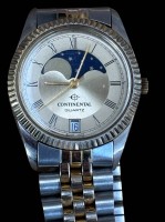 Auktion 367<br>VTG CARAVELLE BULOVA Mondphasen  Quartz-Werk nicht gepr&uuml;ft, kaum getragene Vitrinenuhr