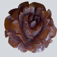 Auktion 367<br>geschnitzte Bernstein-Rose, D-ca. 4 cm, 9,8 gr