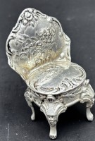 Auktion 367<br>Salonstuhl, Silber, H-4 cm, 12 gr