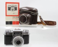Auktion 367<br>Zeiss Ikon Contaflex, anbei Anleitung und Bereitschafstasche, um 1965, Funktion nicht gepr&uuml;ft