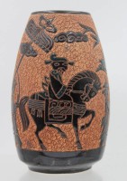 Auktion 367<br>Vase, Vietnam Dona, Wandung mit asiatischem Ritzdekor,  ca. H-19cm