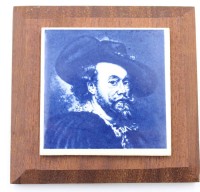 Auktion 367<br>kl. Kachel auf Holz, Rembrandt, Delft Blue, ca. 10,5 x 11cm